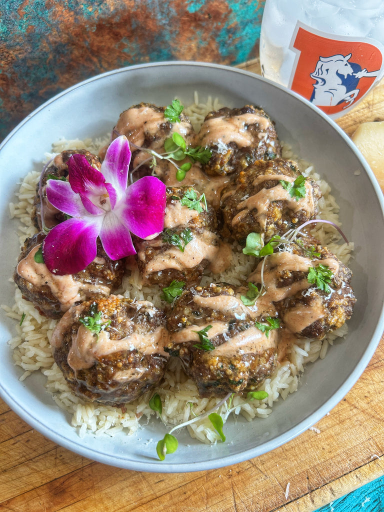 BBQ Beef Meatballs with Smoky Ranch Sauce 🍖